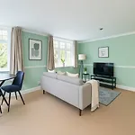 2 Bed Apartment In Brockley